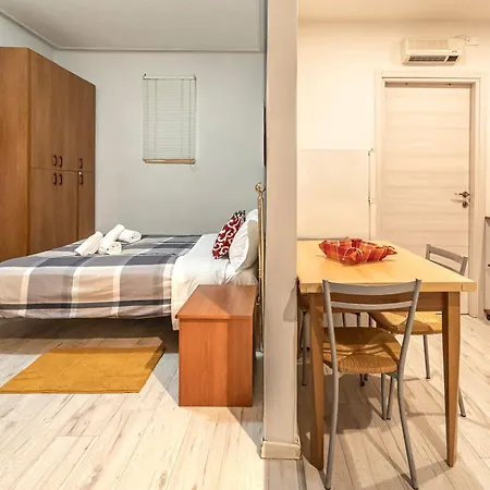 Apartman Postcard - Cozy Near The Station *